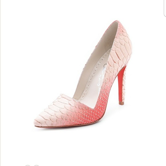Alice + Olivia Shoes - BNWT Alice +Olivia Dina Ombre Pumps